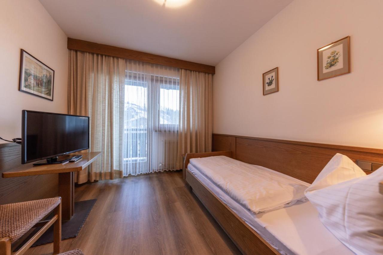 Hotel Fines フーネス エクステリア 写真