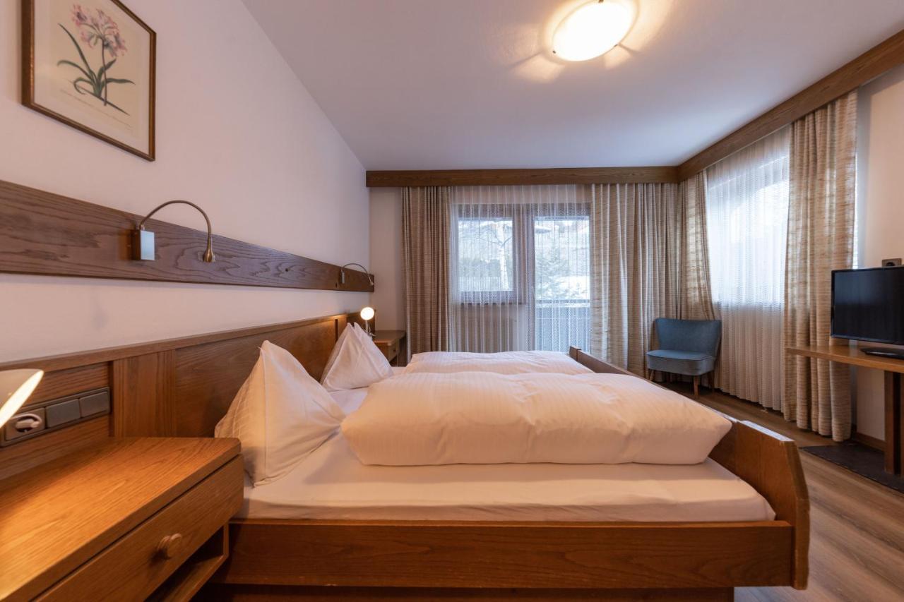 Hotel Fines フーネス エクステリア 写真